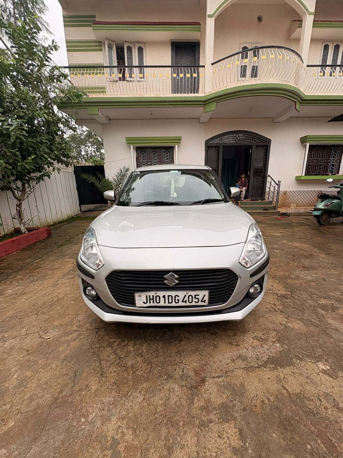 Maruti Suzuki SWIFT