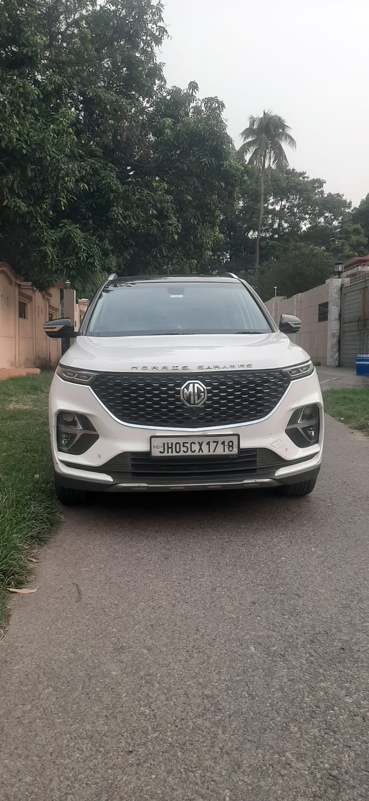 MG HECTOR PLUS