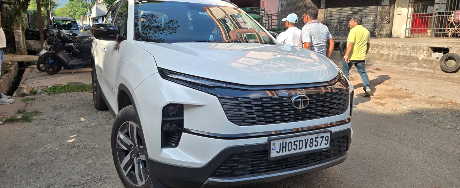 Tata SAFARI 7S M BS6 P2 D ADV+