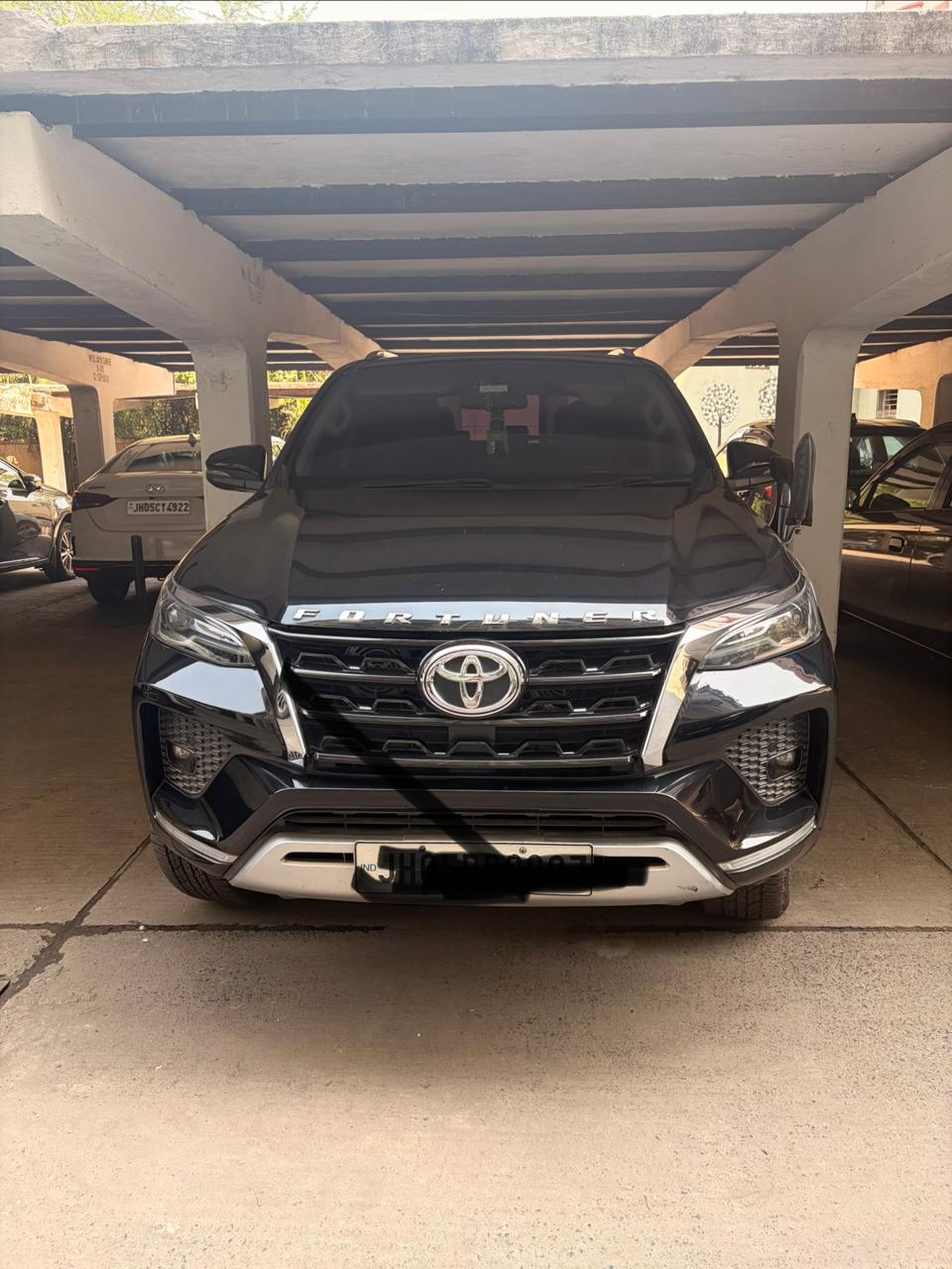 Toyota FORTUNER AT
